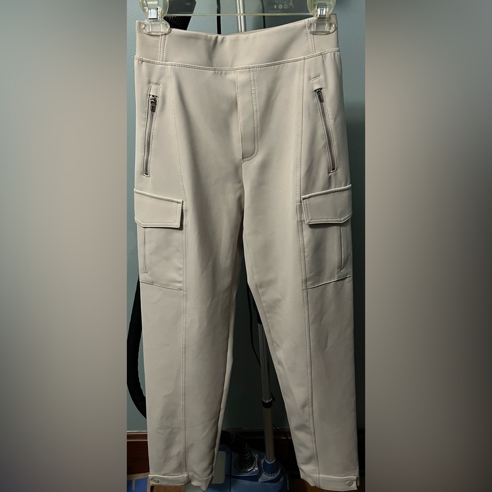 Athleta Endless Cargo pant in Abalone size 2